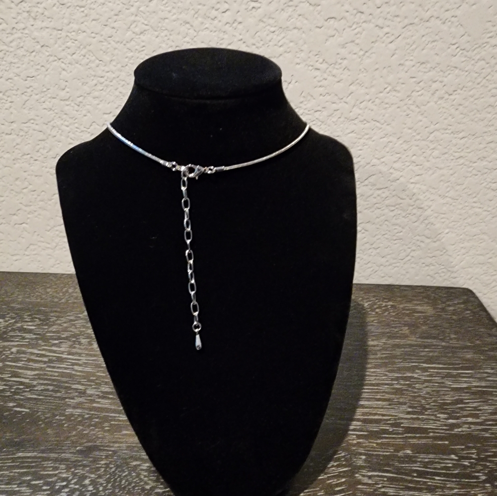 Necklace - Picture 3 of 3